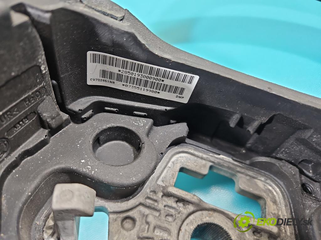 Fiat Punto Grande 1.4 8v 77 hp manual 57 kW 1368 cm3 5- volant 07355162010 (Volant)