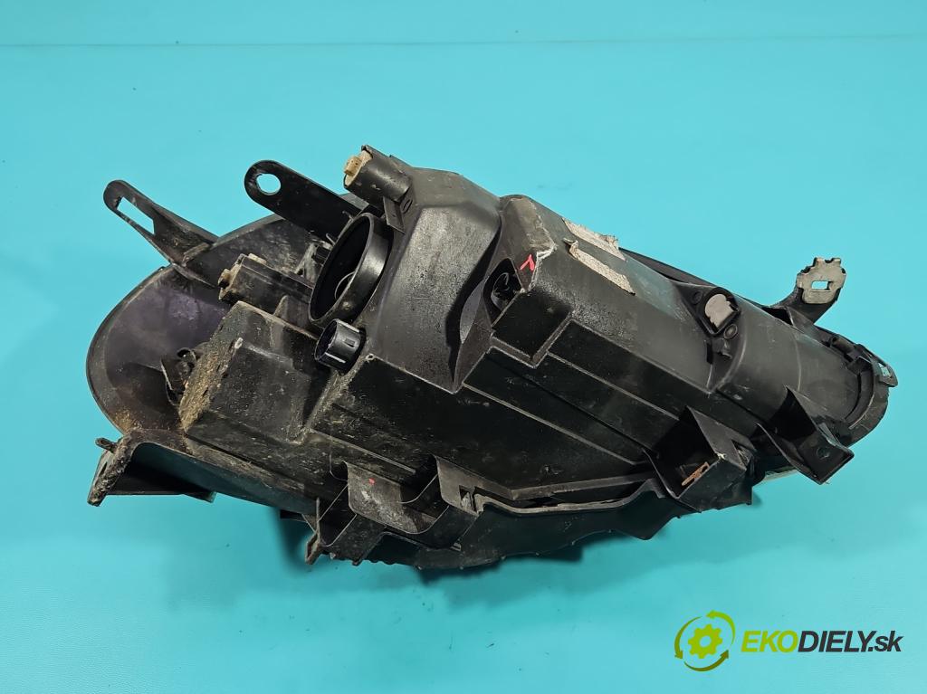 Fiat Punto Grande 1.4 8v 77 HP manual 57 kW 1368 cm3 5- Reflektor: ľavý  (Kľučka dverí ostatné)