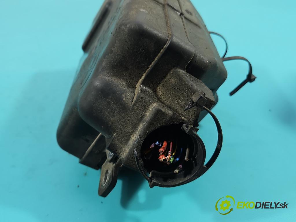 Fiat Punto Grande 1.4 8v 77 hp manual 57 kW 1368 cm3 5- skříňka pojistková 735471684 (Pojistková skříňka)