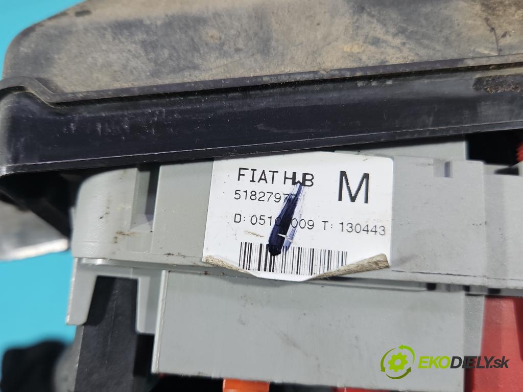 Fiat Punto Grande 1.4 8v 77 hp manual 57 kW 1368 cm3 5- skříňka pojistková 735471684 (Pojistková skříňka)