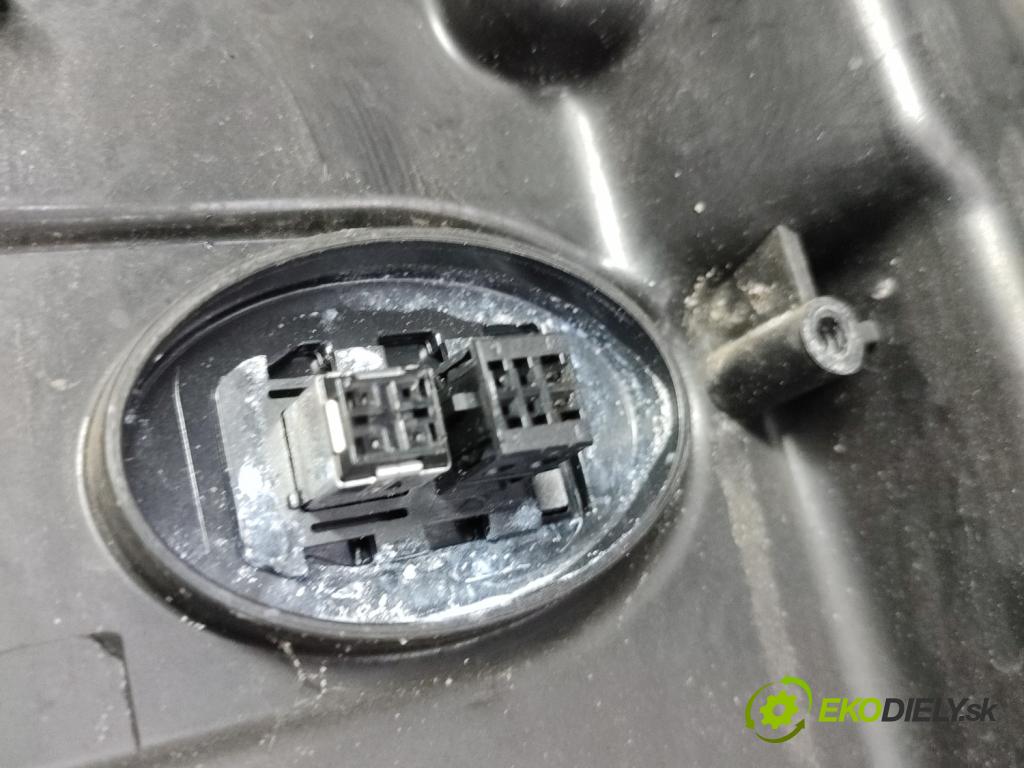 Bmw 5 F10 2010-2017 2.0 T 245KM automatic 180 kW 1997 cm3 4- Reflektor: ľavý 7203255 (Kľučka dverí ostatné)