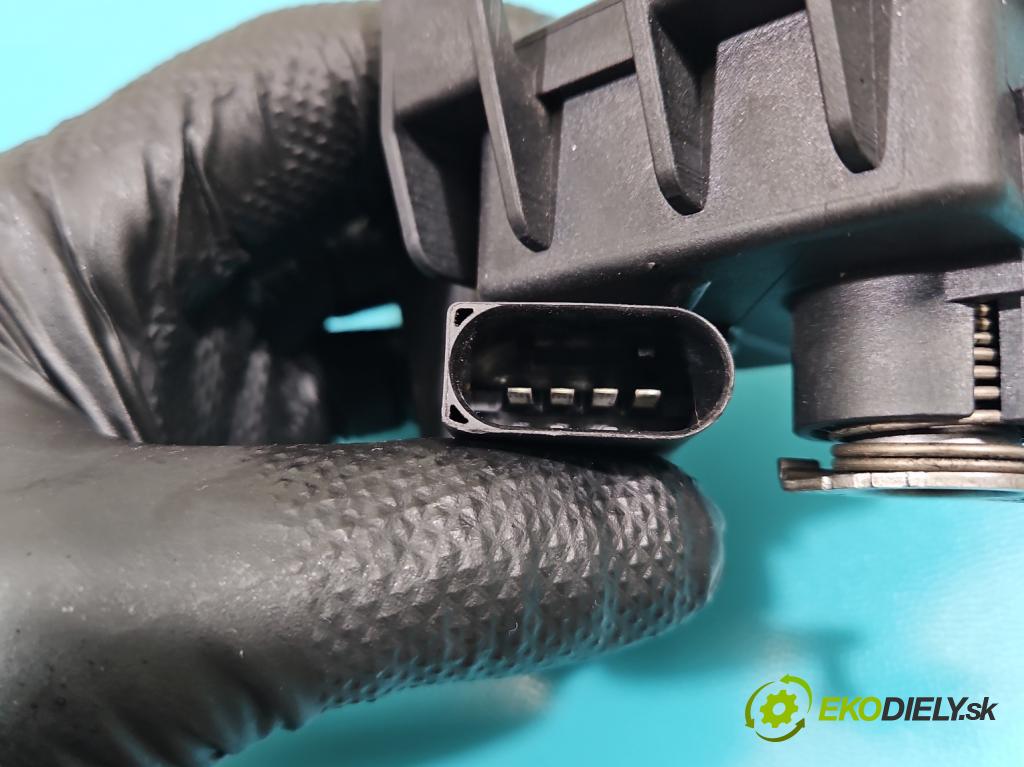 Bmw X3 E83 2003-2010 3.0d 218 HP automatic 160 kW 2993 cm3 5- Ovladač: klapky: kolektor 7003601 (Motorček ostatné)