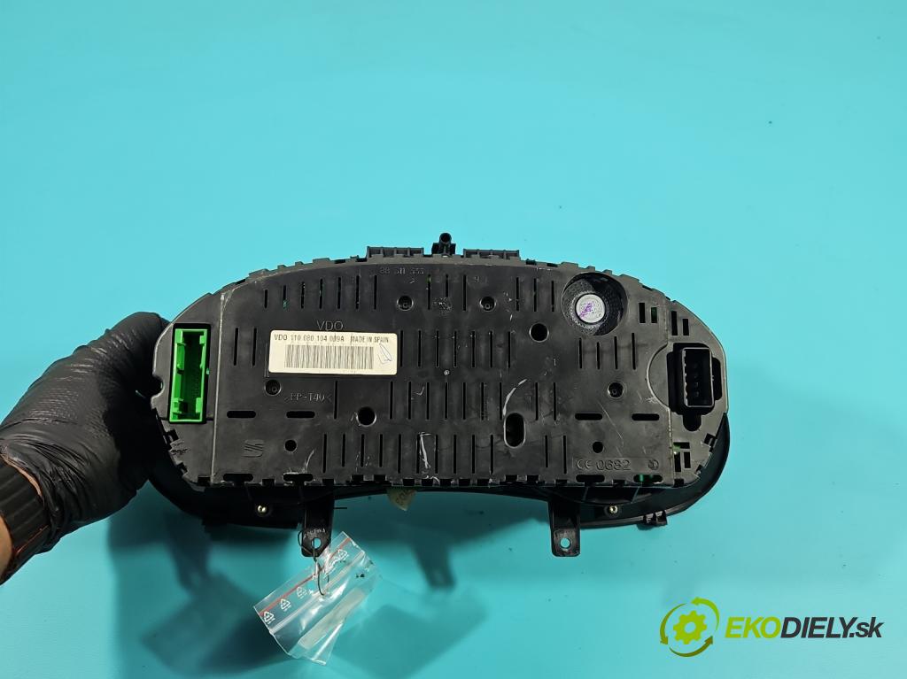 Seat Ibiza III 6L 2002-2008 1.4 16V 75 HP manual 55 kW 1390 cm3 5- prístrojovka/ budíky 110080104009A (Prístrojová doska)