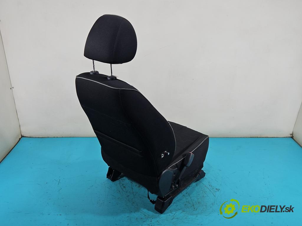 Kia Venga 1.4 crdi 75 HP manual 55 kW 1396 cm3 5- Sedačka ľavý  (Sedadlo)