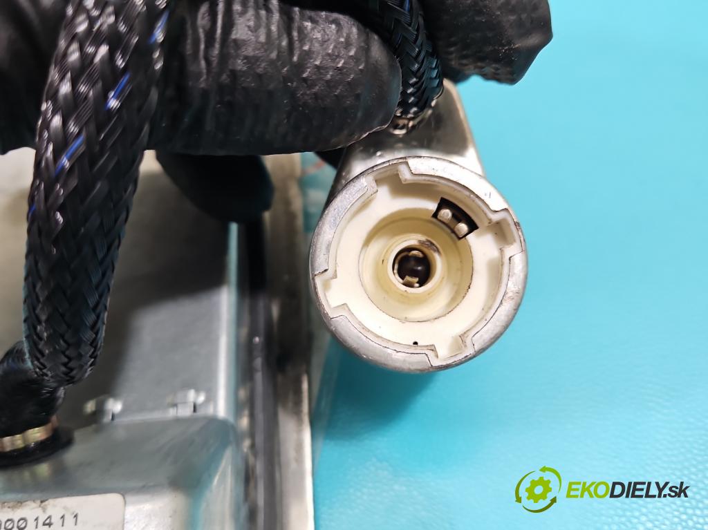 Audi A4 B5 1994-2001 2.5 TDI 150 HP manual 110 kW 2496 cm3 5- střídač: xenon 89001411 (Riadiaca jednotka xenónu)