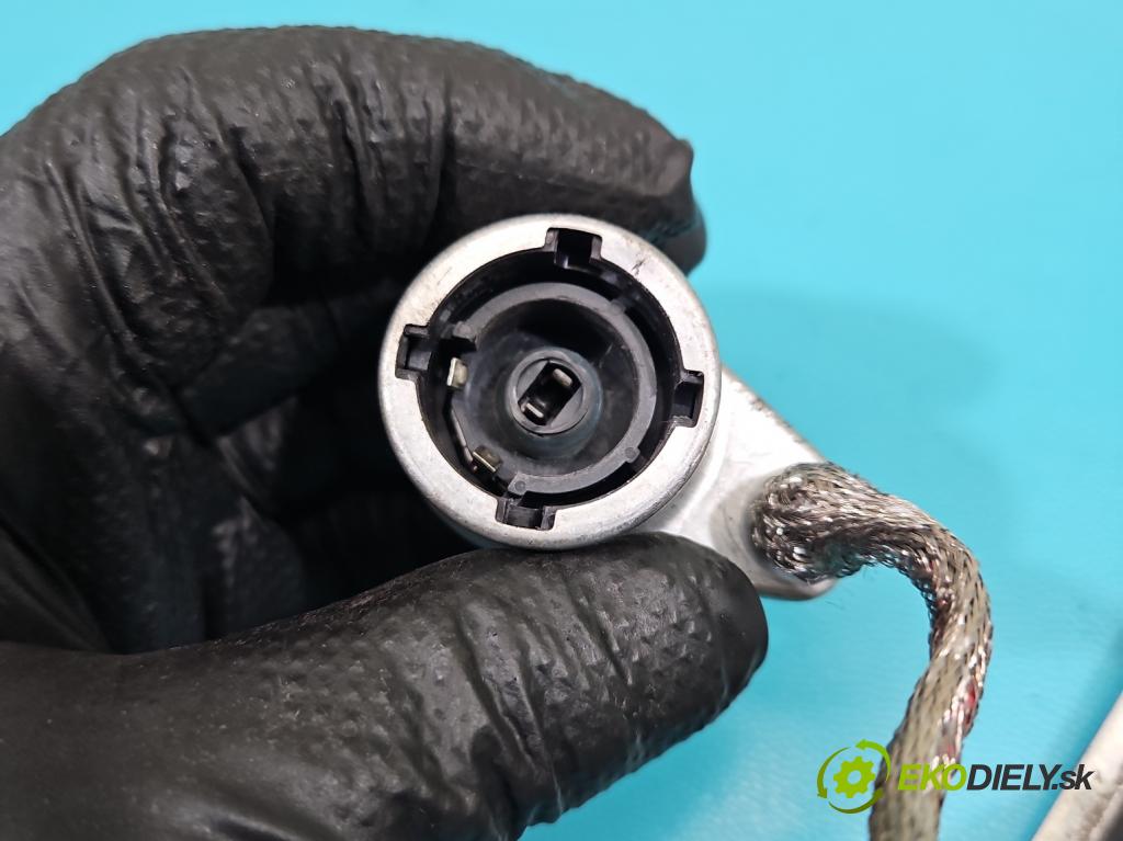 Audi A4 B5 1994-2001 2.5 TDI 150 HP manual 110 kW 2496 cm3 5- střídač: xenon 89001411 (Riadiaca jednotka xenónu)