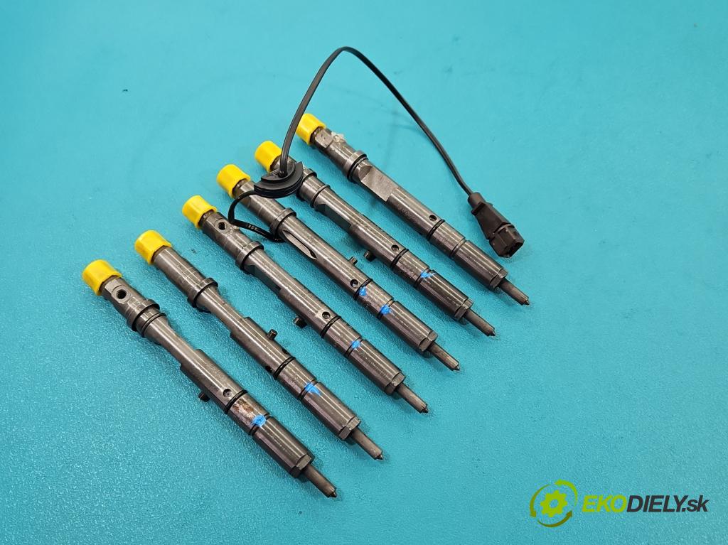 Audi A4 B5 1994-2001 2.5 TDI 150 HP manual 110 kW 2496 cm3 5- vstrek 059130202B (Vstrekovač paliva)