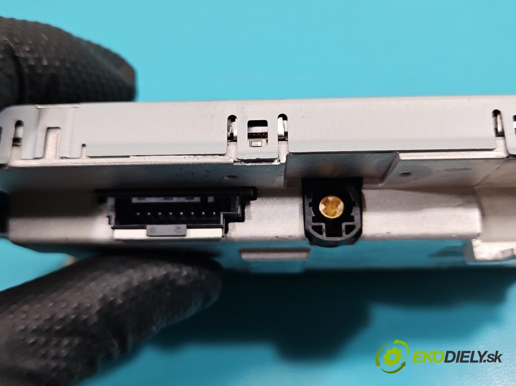 Audi A5 8T 2007-2016 2.0 TFSI 224hp automatic 165 kW 1984 cm3 5- Zobrazit: 8R0919604A (Prístrojová doska)