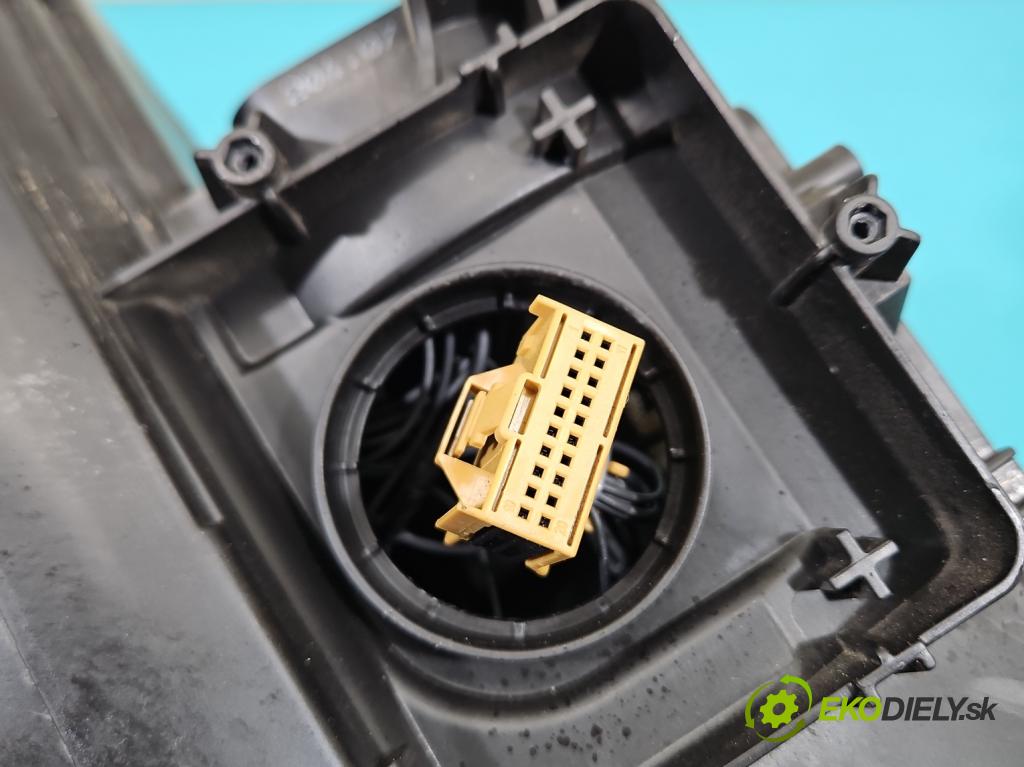 Audi A5 8T 2007-2016 2.0 TFSI 224hp automatic 165 kW 1984 cm3 5- Reflektor: ľavý 8T0941005C (Kľučka dverí ostatné)