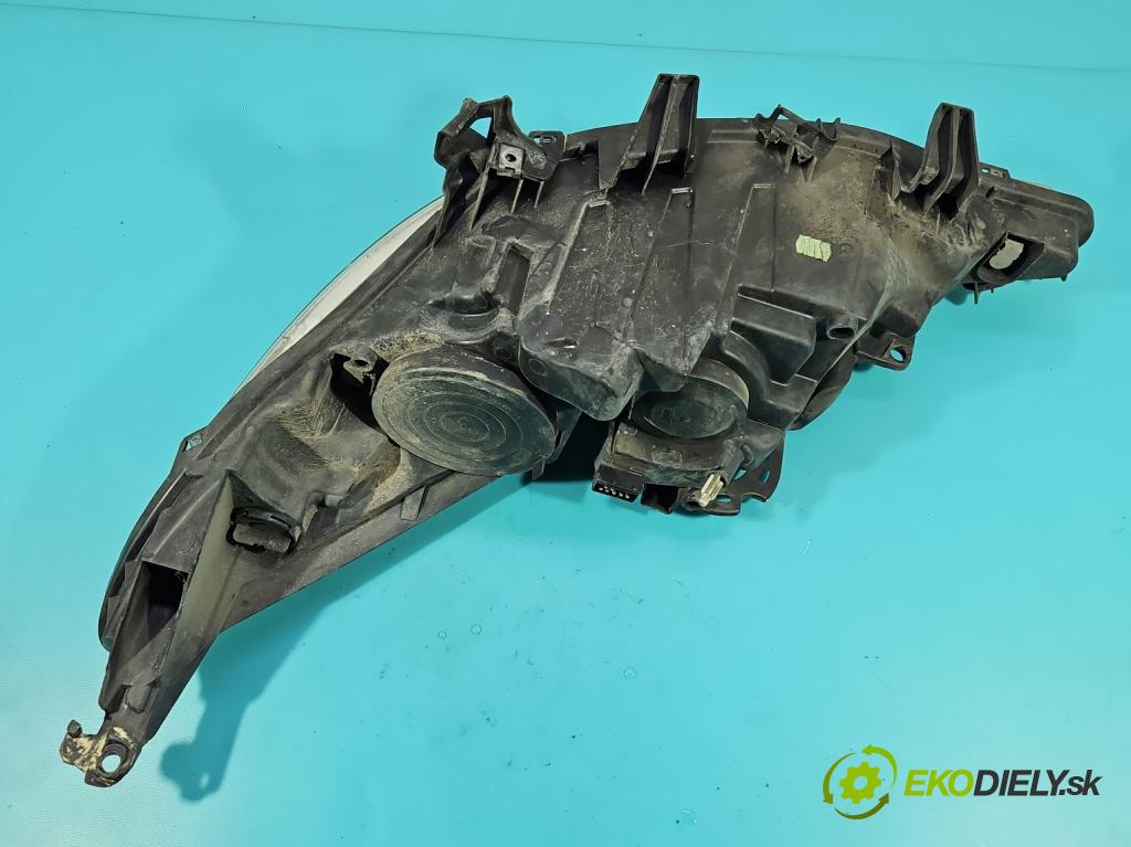 Peugeot 207 1.4 16v (201573) 95 HP manual 70 kW 1397 cm3 5- Reflektor: pravý 9649986180 (Svetlo predné pravé)