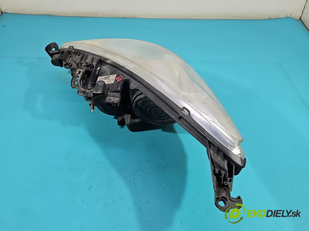 Peugeot 207 1.4 16v (201573) 95 HP manual 70 kW 1397 cm3 5- Reflektor: pravý 9649986180 (Svetlo predné pravé)