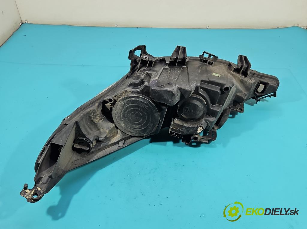 Peugeot 207 1.4 16v (201573) 95 HP manual 70 kW 1397 cm3 5- Reflektor: pravý 9649986180 (Svetlo predné pravé)