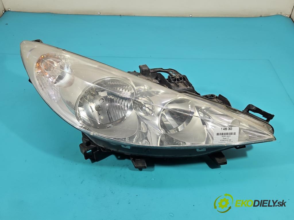 Peugeot 207 1.4 16v (201573) 95 HP manual 70 kW 1397 cm3 5- Reflektor: pravý 9649986180 (Svetlo predné pravé)
