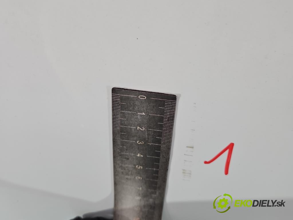 Opel Mokka A 2012-2019 1.6 cdti 136 HP manual 100 kW 1598 cm3 5- dvere predné ľavé  (Kľučka dverí ostatné)