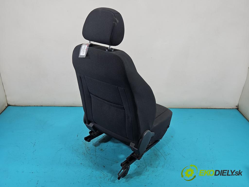 Opel Corsa D 2006-2014 1.2 16v 80 HP manual 59 kW 1229 cm3 5- Sedačka ľavý  (Sedadlo)