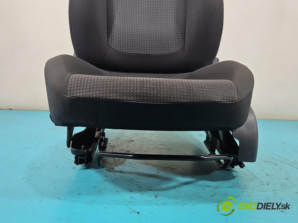 Opel Corsa D 2006-2014 1.2 16v 80 HP manual 59 kW 1229 cm3 5- Sedačka ľavý  (Sedadlo)