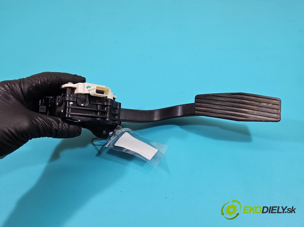 Opel Mokka A 2012-2019 1.6 cdti 136 HP manual 100 kW 1598 cm3 5- pedal plyn potenciometr: 96892406