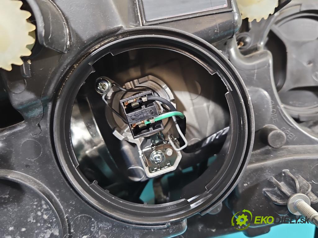 Opel Mokka A 2012-2019 1.6 cdti 136 HP manual 100 kW 1598 cm3 5- Reflektor: ľavý 42641937 (Kľučka dverí ostatné)