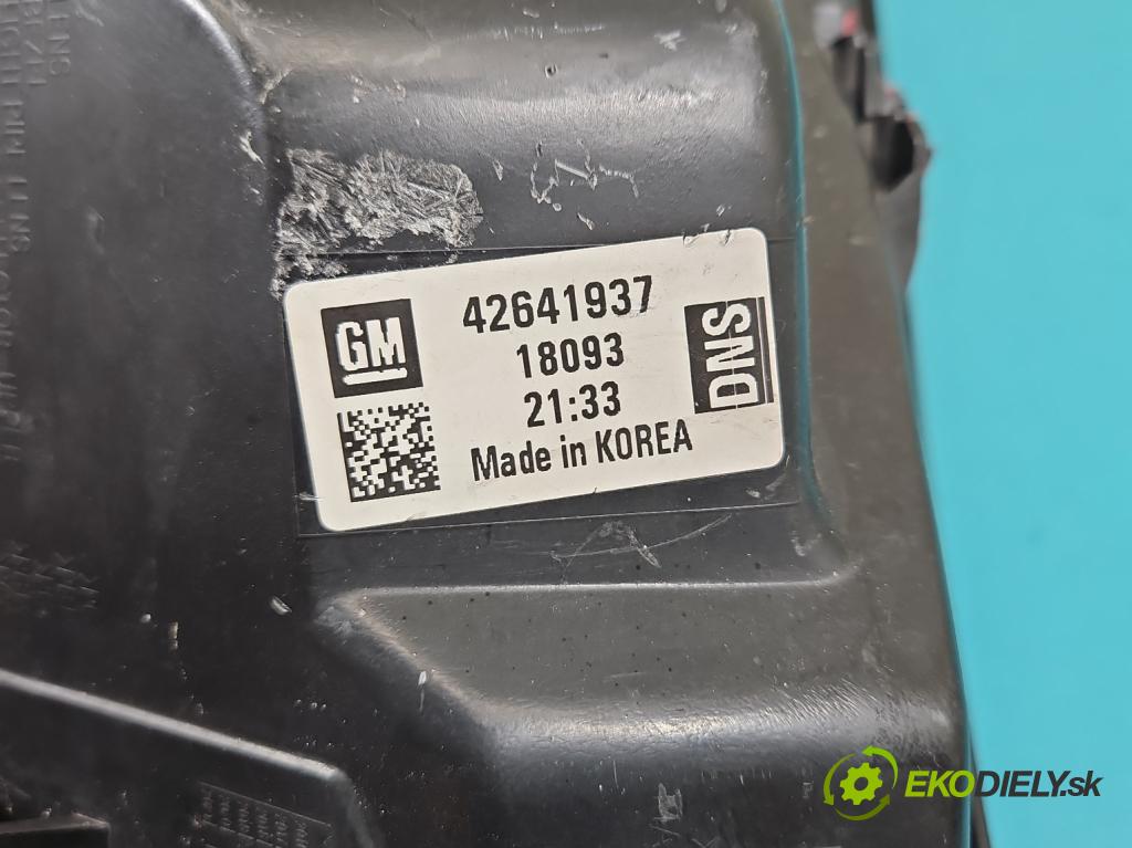 Opel Mokka A 2012-2019 1.6 cdti 136 HP manual 100 kW 1598 cm3 5- Reflektor: ľavý 42641937 (Kľučka dverí ostatné)