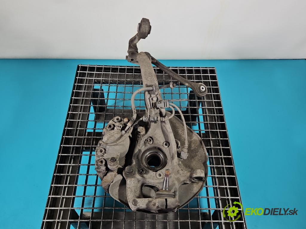 Audi A5 8T 2007-2016 3.0 tdi V6 239KM manual 176 kW 2967 cm3 2- náboj levé  (Náboj kola)