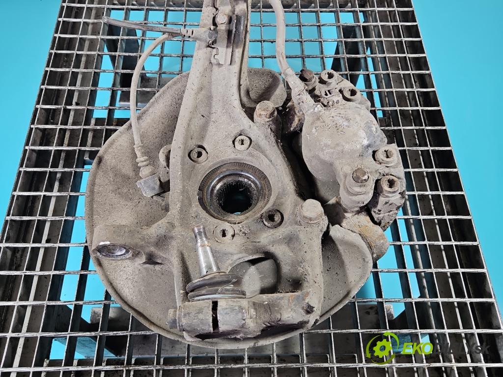 Audi A5 8T 2007-2016 3.0 tdi V6 239KM manual 176 kW 2967 cm3 2- náboj pravé  (Náboj kola)