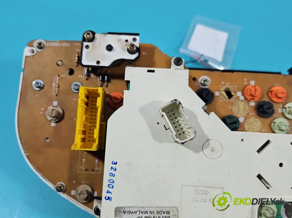 Audi 80 B4 1991-1994 2.0 8v 90 HP manual 66 kW 1984 cm3 4- prístrojovka/ budíky 893919067AP (Prístrojová doska)