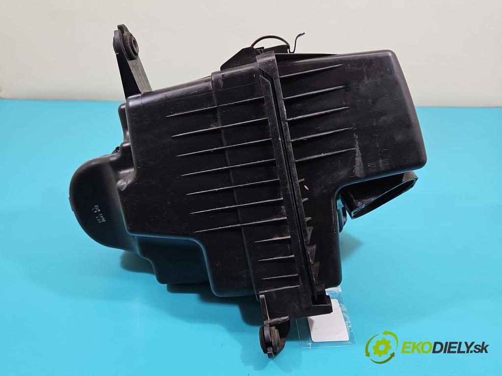 Kia Venga 1.4 crdi 75 hp manual 55 kW 1396 cm3 5- obal filtra vzduchu 28110-1P200 (Kryt vzduchového filtru)