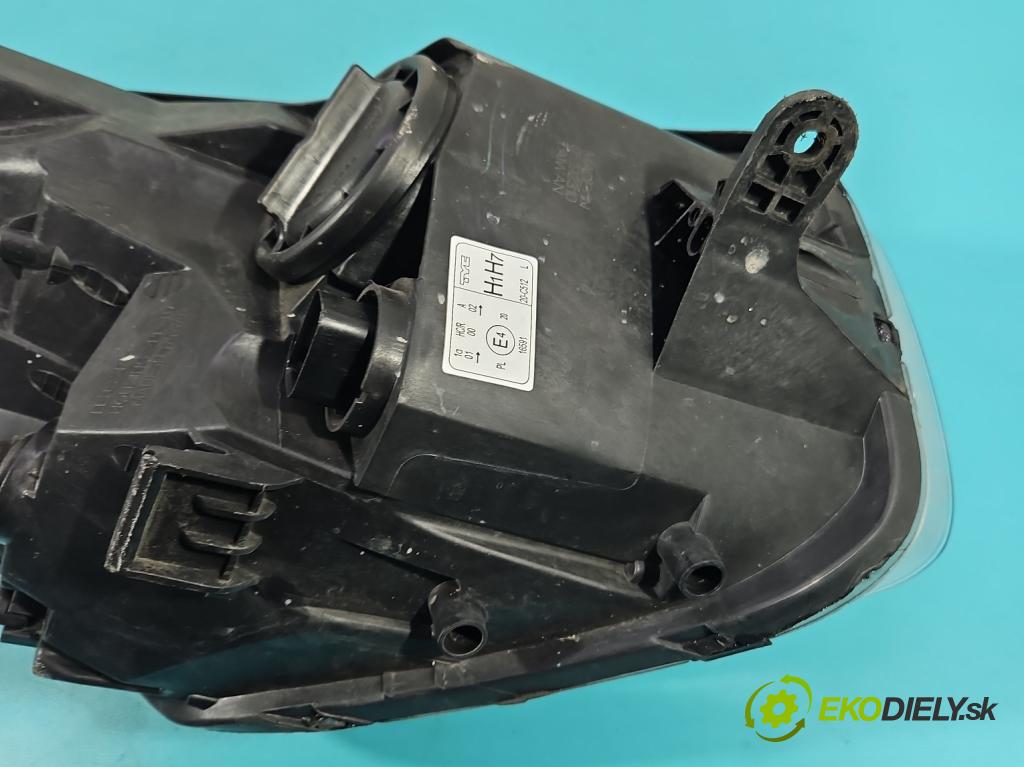 Kia Venga 1.4 crdi 75 HP manual 55 kW 1396 cm3 5- Reflektor: ľavý  (Kľučka dverí ostatné)