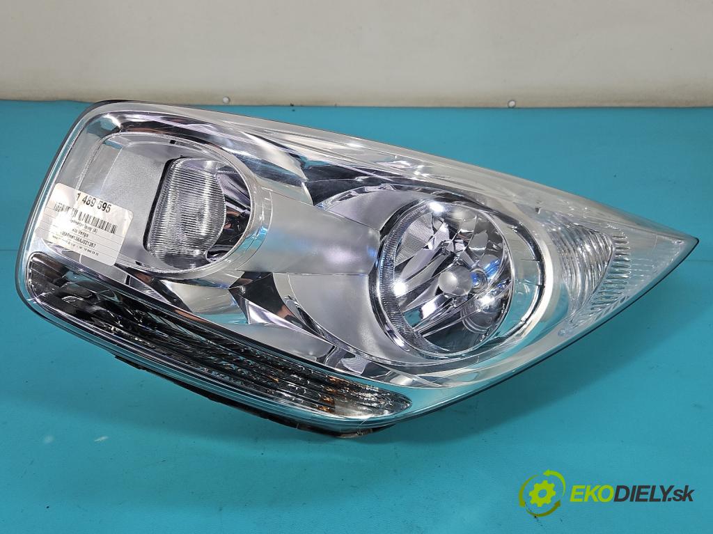 Kia Venga 1.4 crdi 75 HP manual 55 kW 1396 cm3 5- Reflektor: ľavý  (Kľučka dverí ostatné)