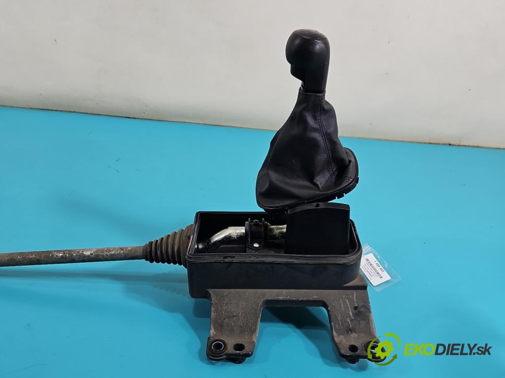 Opel Corsa D 2006-2014 1.2 16v 80 HP manual 59 kW 1229 cm3 5- Páka: Změny: stupeň,rýchlosť  (Rýchlostná páka (kulisa))