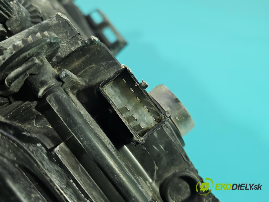 Opel Corsa D 2006-2014 1.2 16v 80 hp manual 59 kW 1229 cm3 5- světlo levý 13186381 (Klika dveří ostatní)