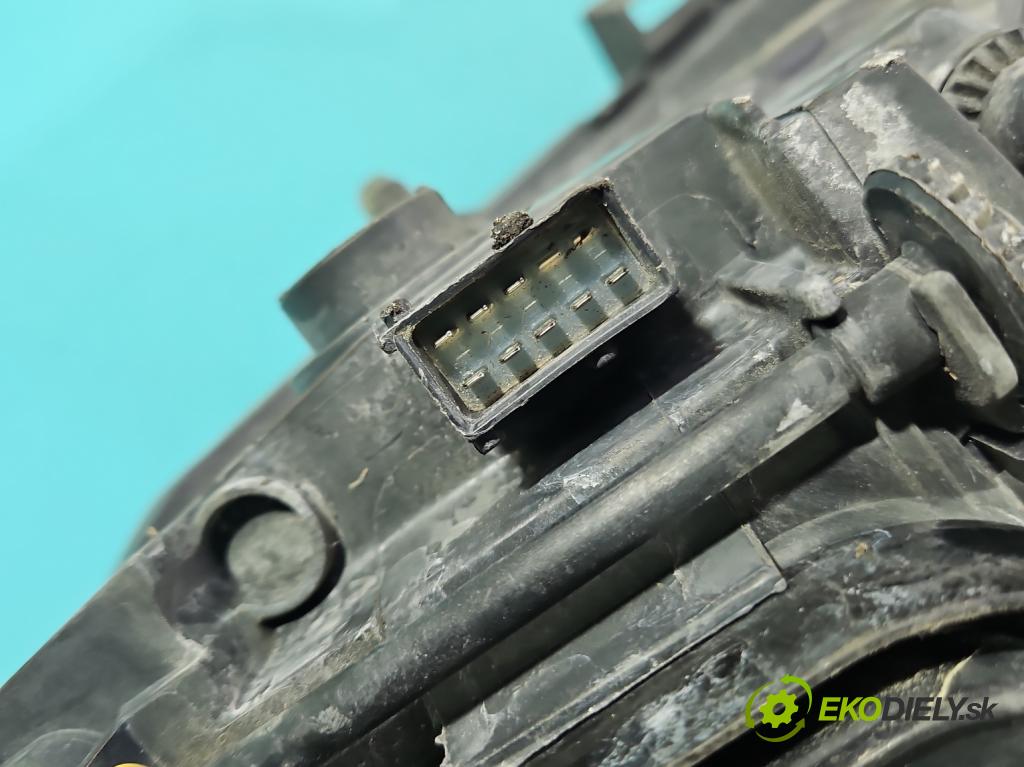 Opel Corsa D 2006-2014 1.2 16v 80 HP manual 59 kW 1229 cm3 5- Reflektor: pravý 13186382 (Svetlo predné pravé)