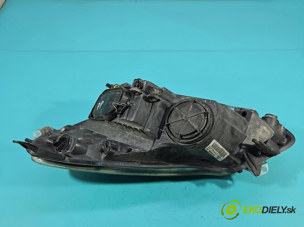 Opel Corsa D 2006-2014 1.2 16v 80 HP manual 59 kW 1229 cm3 5- Reflektor: pravý 13186382 (Svetlo predné pravé)