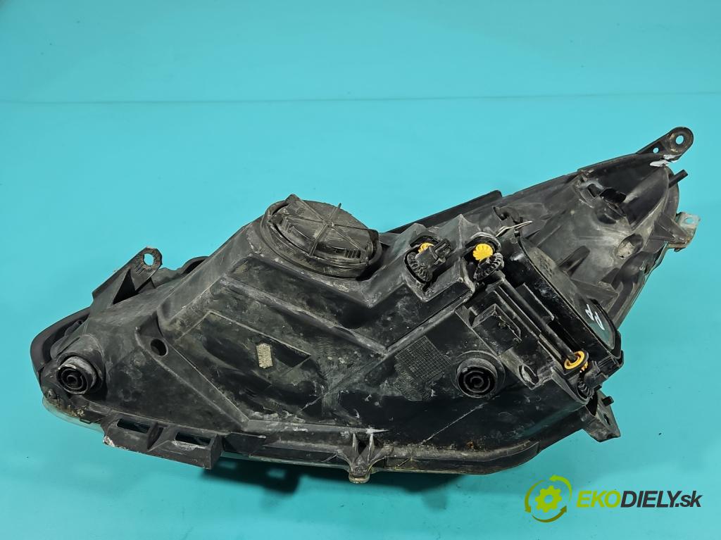 Opel Corsa D 2006-2014 1.2 16v 80 HP manual 59 kW 1229 cm3 5- Reflektor: pravý 13186382 (Svetlo predné pravé)