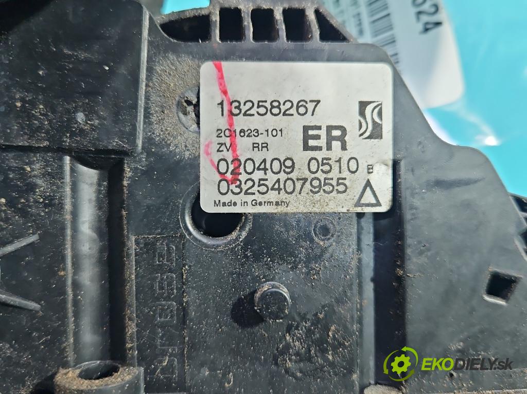 Opel Corsa D 2006-2014 1.2 16v 80 hp manual 59 kW 1229 cm3 5- zámek zadní pravý 13258267