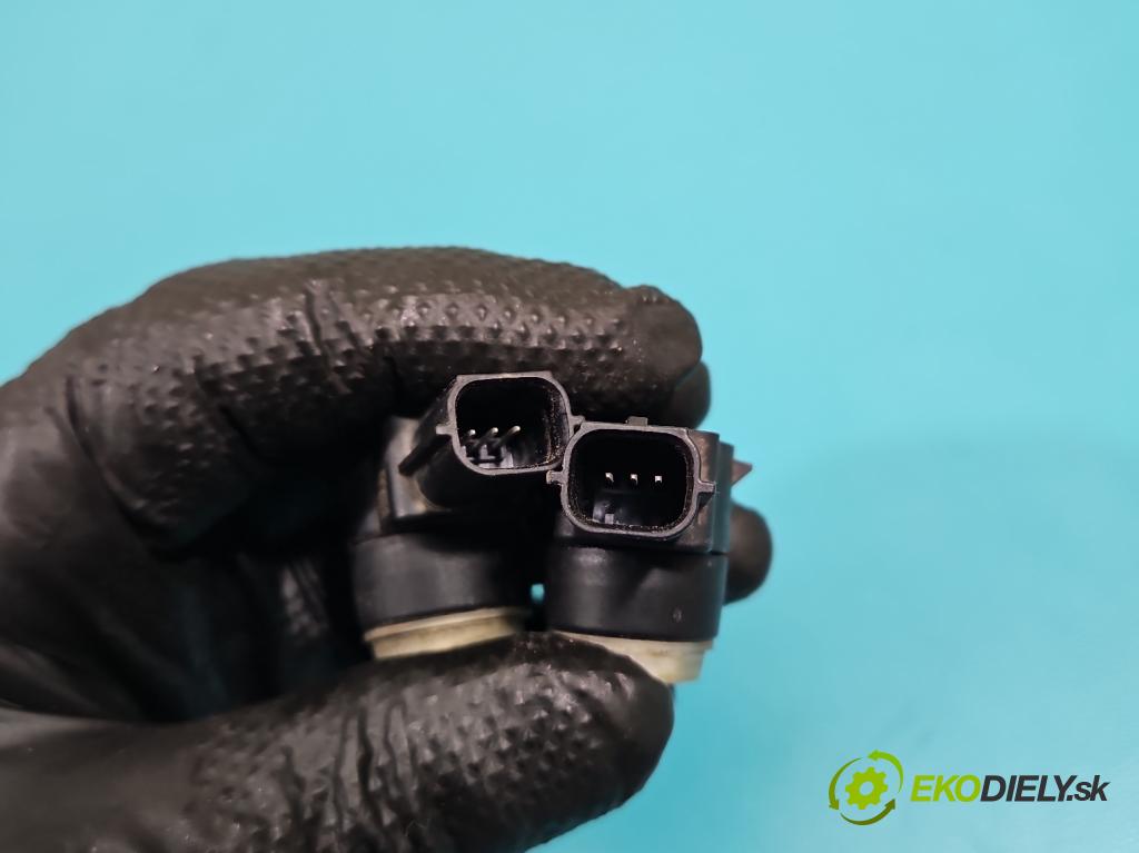 Chevrolet Cruze 1.8 16v 141 HP manual 104 kW 1796 cm3 5- snímač parkovaní: 13282883