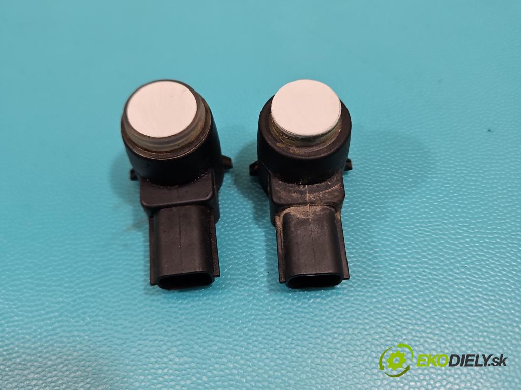 Chevrolet Cruze 1.8 16v 141 hp manual 104 kW 1796 cm3 5- snímač parkování 13282883
