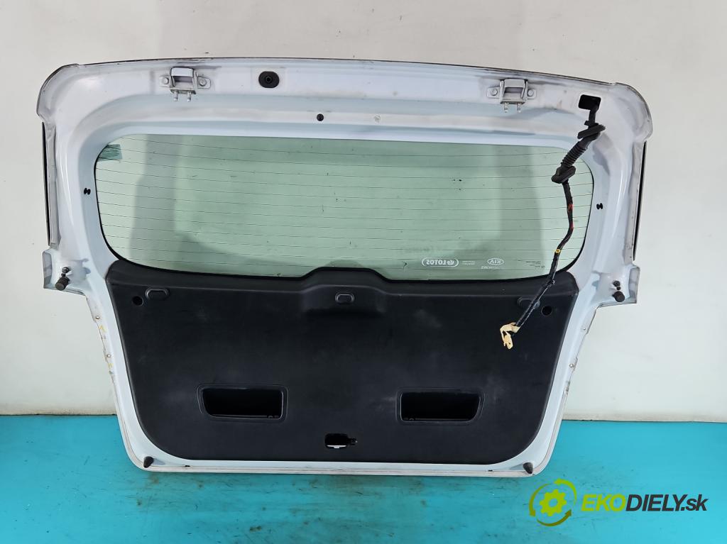 Kia Venga 1.4 crdi 75 hp manual 55 kW 1396 cm3 5- zadní kufrové dveře  (Zadní kapota (kufr))