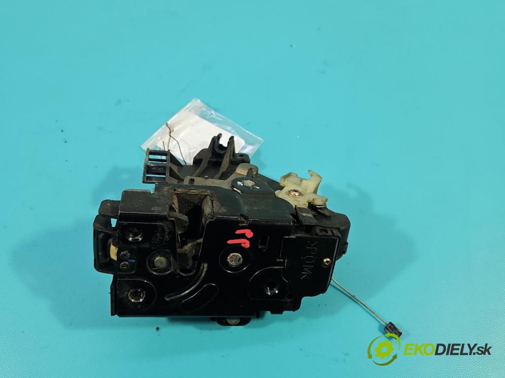Seat Ibiza III 6L 2002-2008 1.4 16V 75 hp manual 55 kW 1390 cm3 5- zámek přední pravý