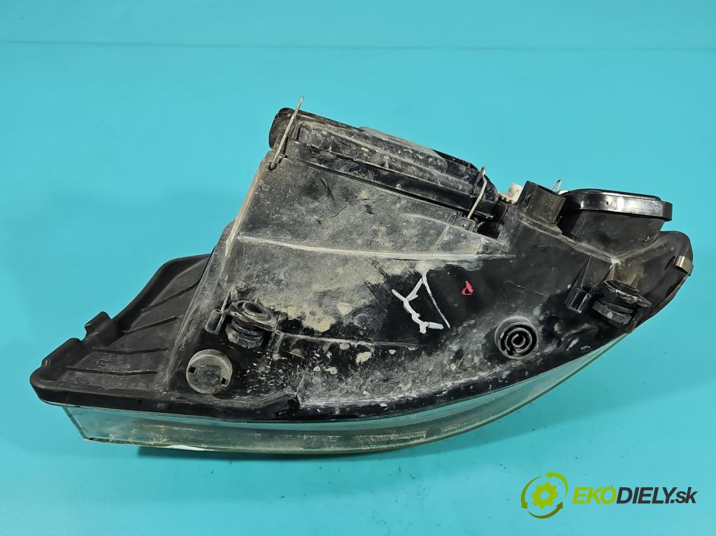 Seat Ibiza III 6L 2002-2008 1.4 16V 75 HP manual 55 kW 1390 cm3 5- Reflektor: pravý  (Svetlo predné pravé)