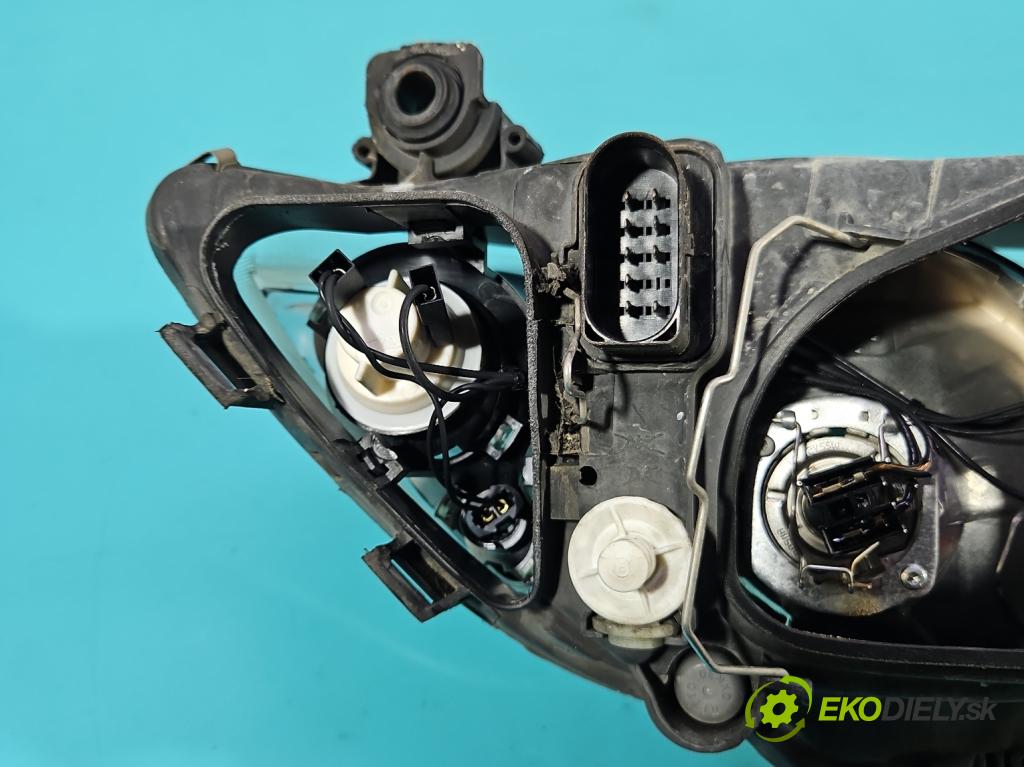 Seat Ibiza III 6L 2002-2008 1.4 16V 75 HP manual 55 kW 1390 cm3 5- Reflektor: pravý  (Svetlo predné pravé)