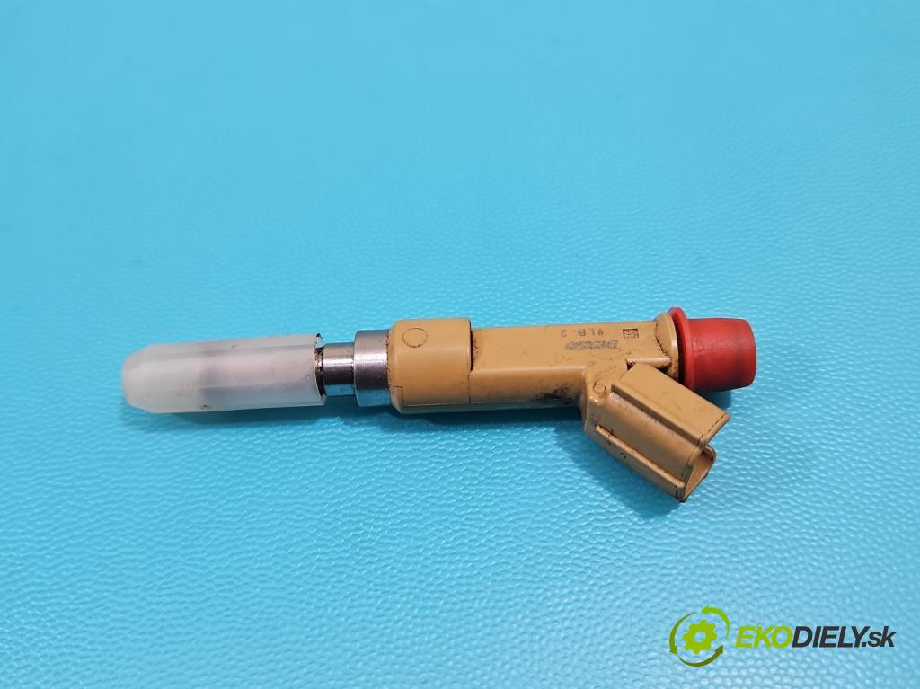 Toyota Avensis III T27 2009-2018 2.0 16v 152KM manual 112 kW 1987 cm3 5- vstrek 23250-37010 (Vstrekovač paliva)