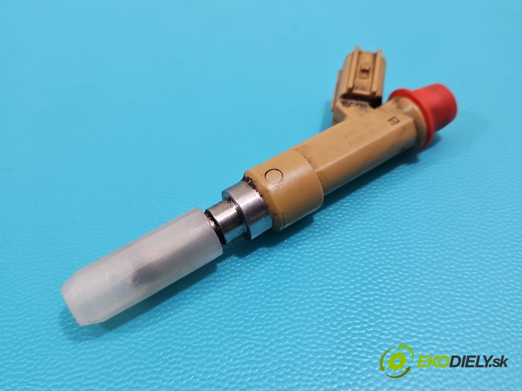 Toyota Avensis III T27 2009-2018 2.0 16v 152KM manual 112 kW 1987 cm3 5- vstrek 23250-37010 (Vstrekovač paliva)