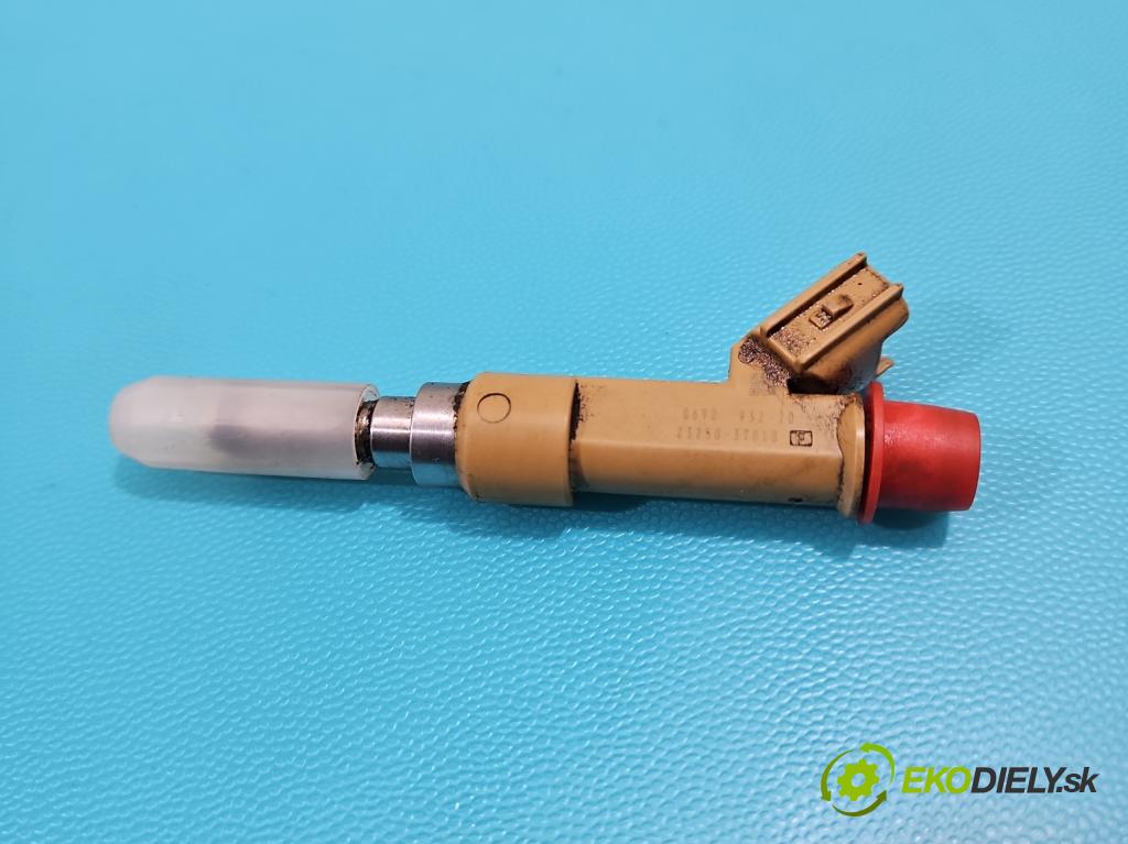 Toyota Avensis III T27 2009-2018 2.0 16v 152KM manual 112 kW 1987 cm3 5- vstrek 23250-37010 (Vstrekovač paliva)