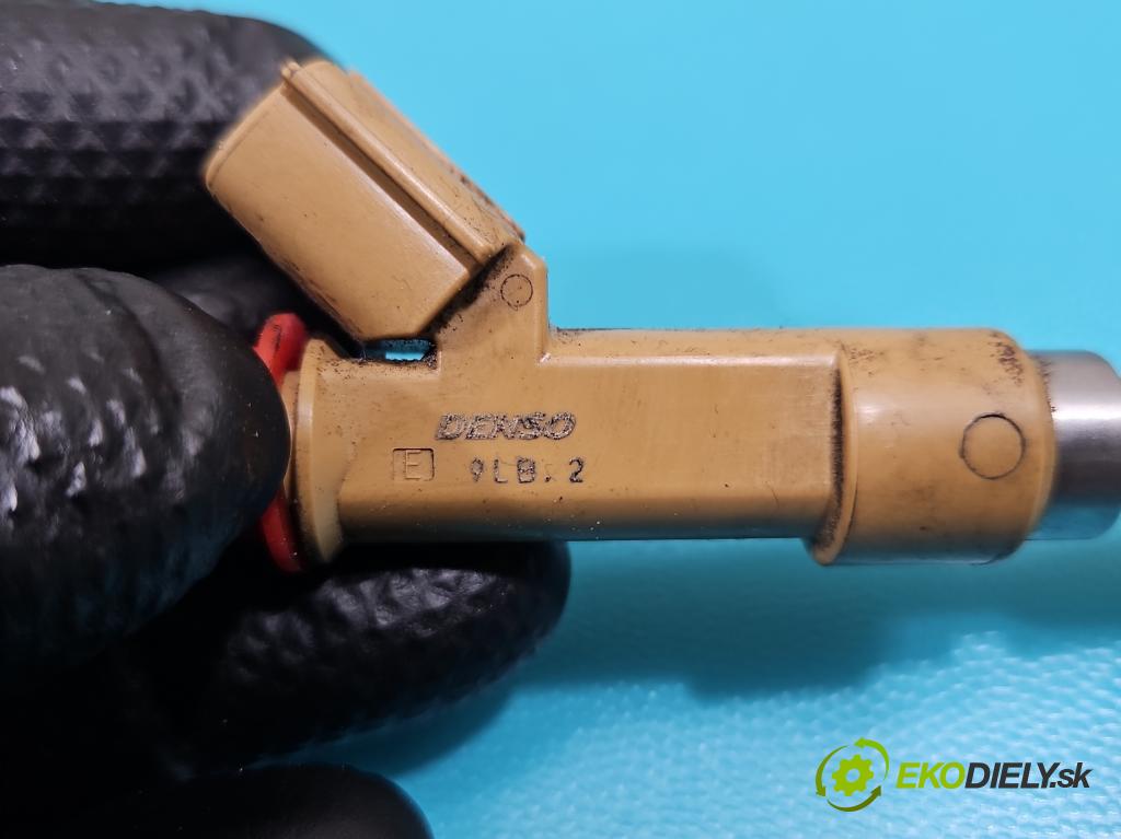 Toyota Avensis III T27 2009-2018 2.0 16v 152KM manual 112 kW 1987 cm3 5- vstrek 23250-37010 (Vstrekovač paliva)