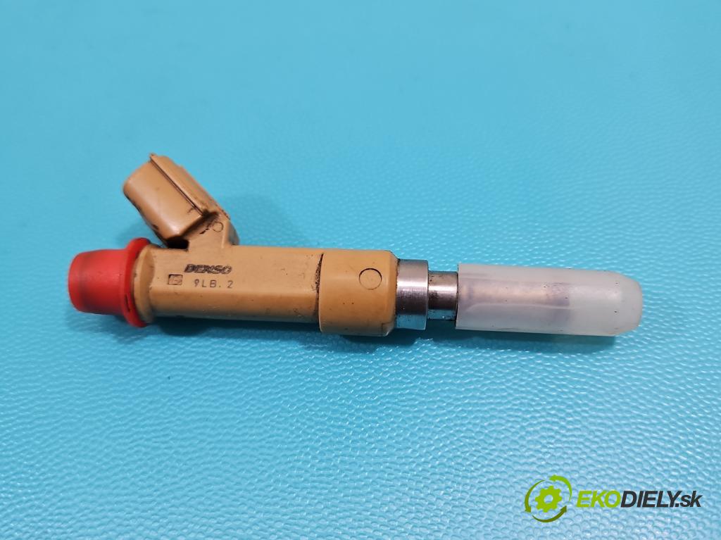 Toyota Avensis III T27 2009-2018 2.0 16v 152KM manual 112 kW 1987 cm3 5- vstrek 23250-37010 (Vstrekovač paliva)