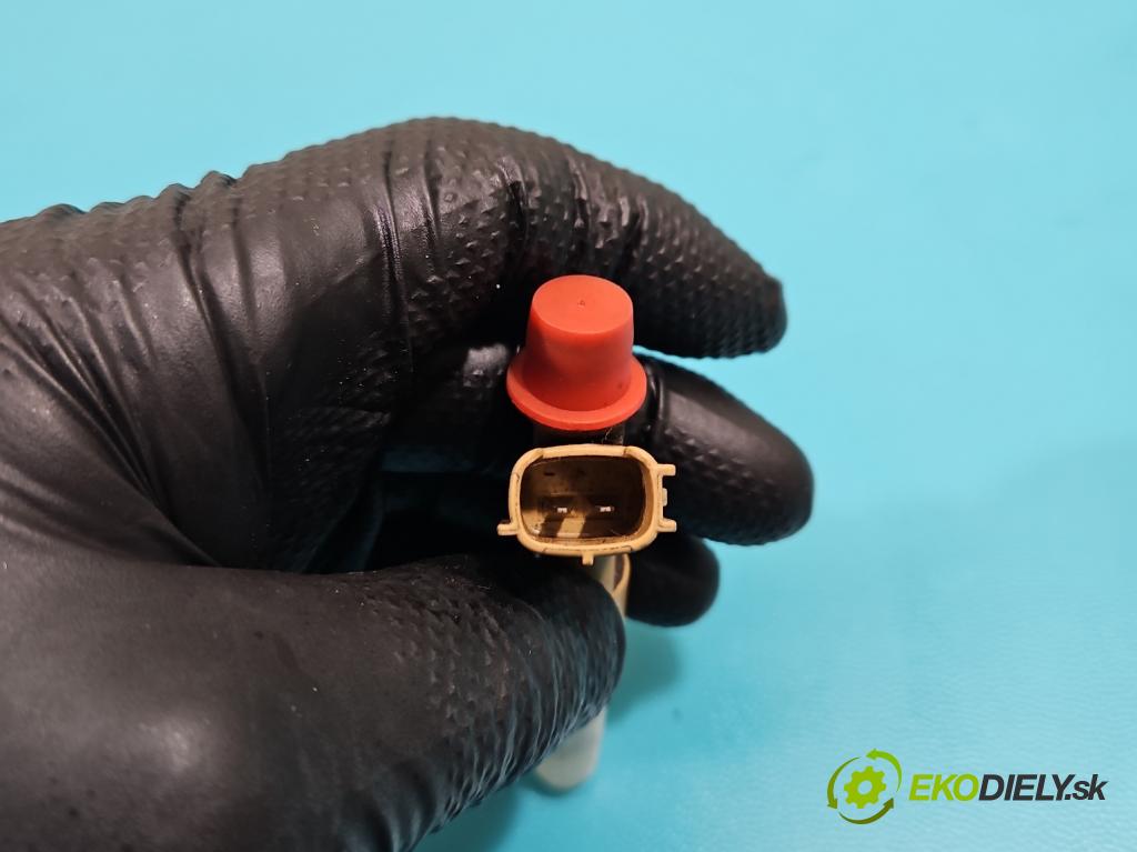 Toyota Avensis III T27 2009-2018 2.0 16v 152KM manual 112 kW 1987 cm3 5- vstrek 23250-37010 (Vstrekovač paliva)