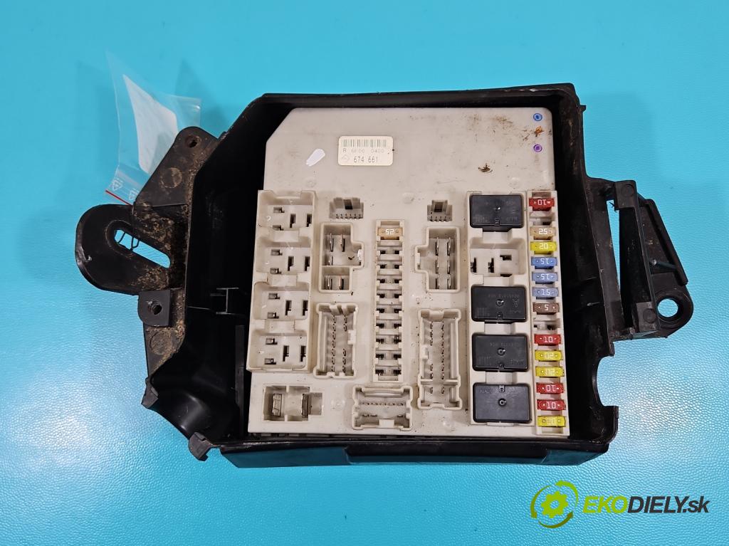 Renault Clio III 2005-2012 1.5 DCI 106 hp manual 78 kW 1461 cm3 5- skříňka pojistková 674661 (Pojistková skříňka)