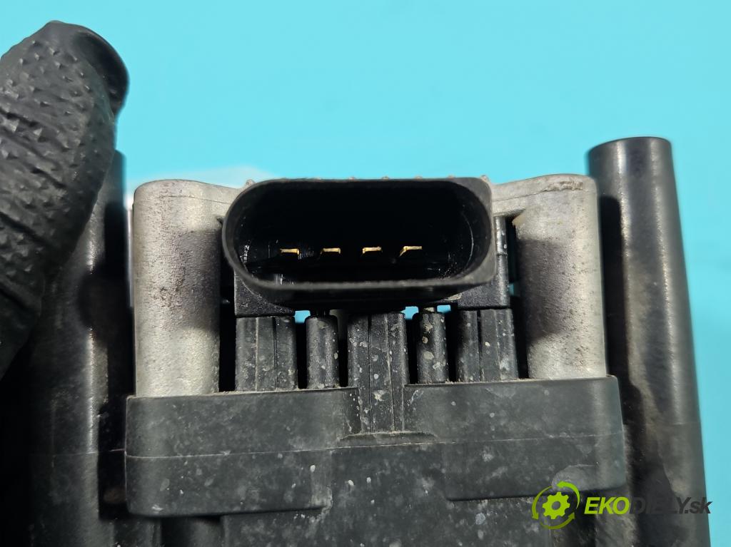 Seat Leon I 1999-2005 1.6 SR 101 HP manual 74 kW 1595 cm3 5- cievka zapaľovacia  (Zapaľovacia cievka)