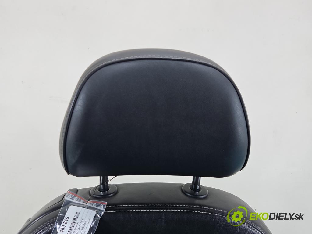 Audi A5 8T 2007-2016 3.0 tdi V6 239KM manual 176 kW 2967 cm3 2- Sedačka pravý  (Sedadlo)